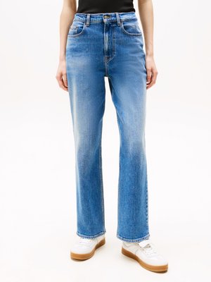 Lichtblauwe denim jeans met een hoge taille, recht gesneden pijpen en een versleten afwerking, met twee voorzakken en riemlussen.